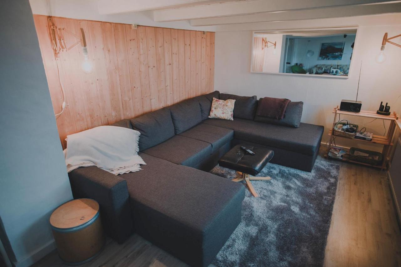 Turf House Cottage - Near Airport Mithvagur Extérieur photo