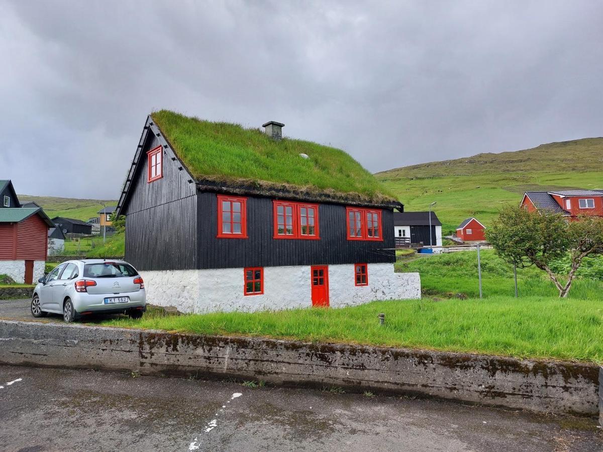 Turf House Cottage - Near Airport Mithvagur Extérieur photo